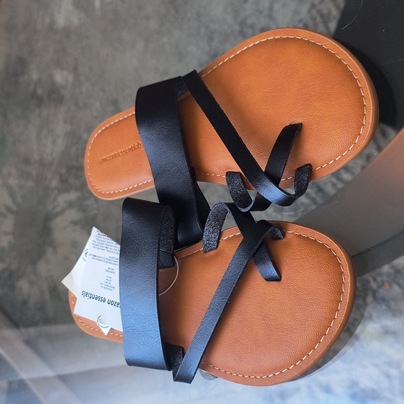 Amazon Essentials Sandal - Picture 3 of 7
